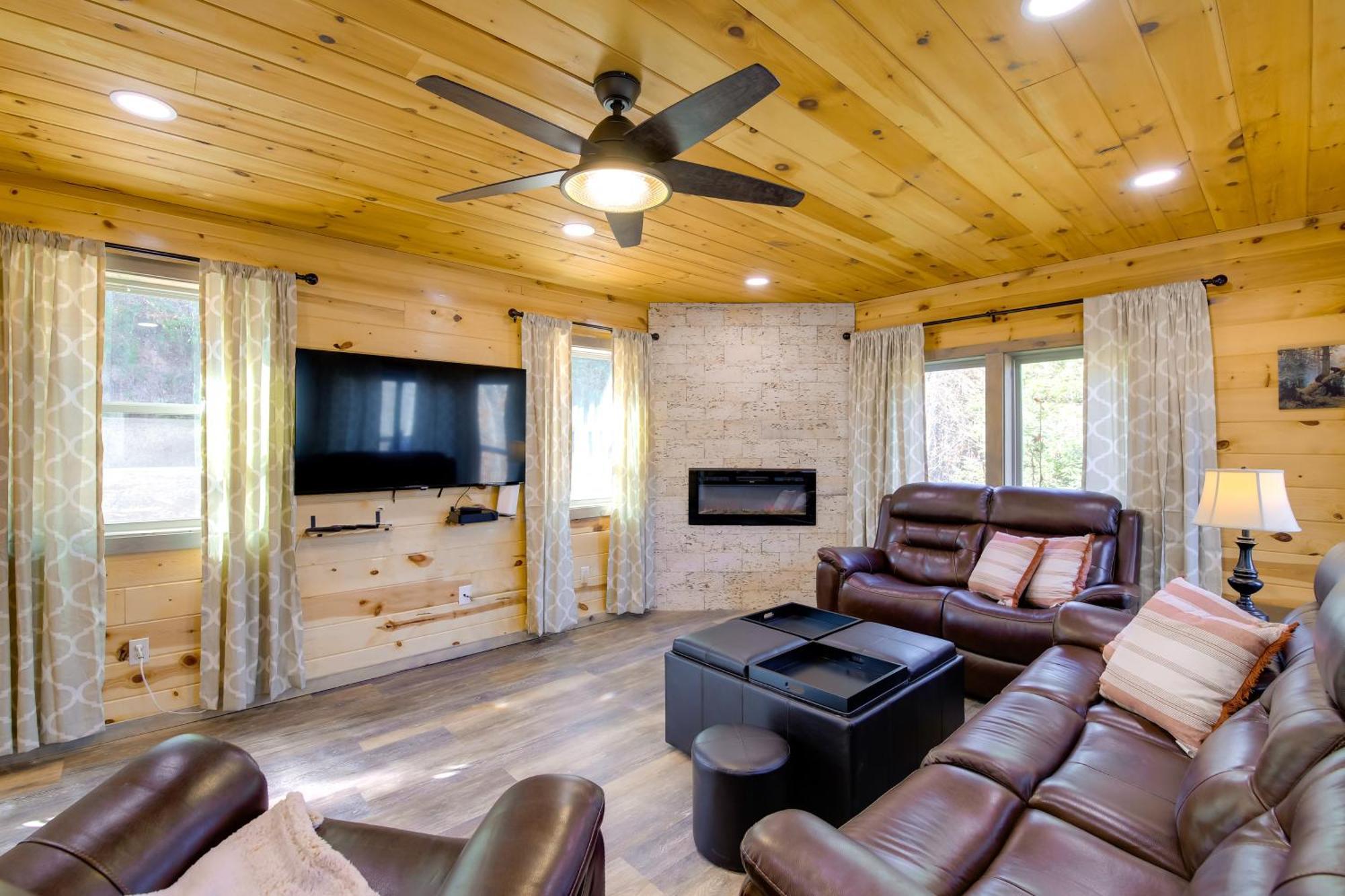 Gatlinburg Cabin With Game Room, Hot Tub And Mtn Views Extérieur photo