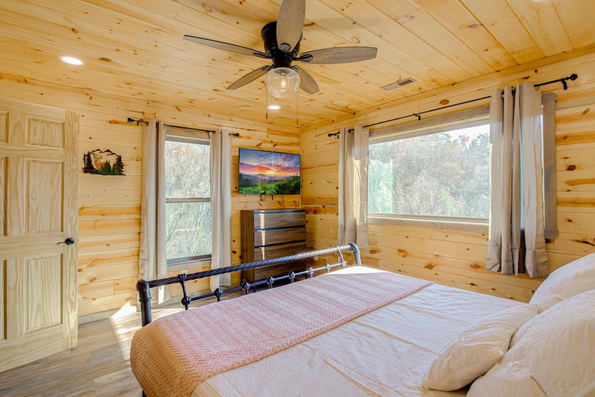Gatlinburg Cabin With Game Room, Hot Tub And Mtn Views Extérieur photo