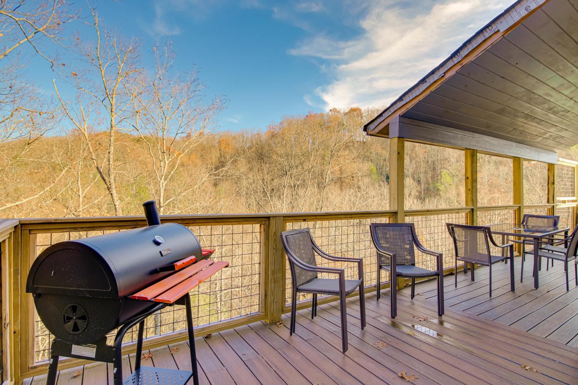 Gatlinburg Cabin With Game Room, Hot Tub And Mtn Views Extérieur photo
