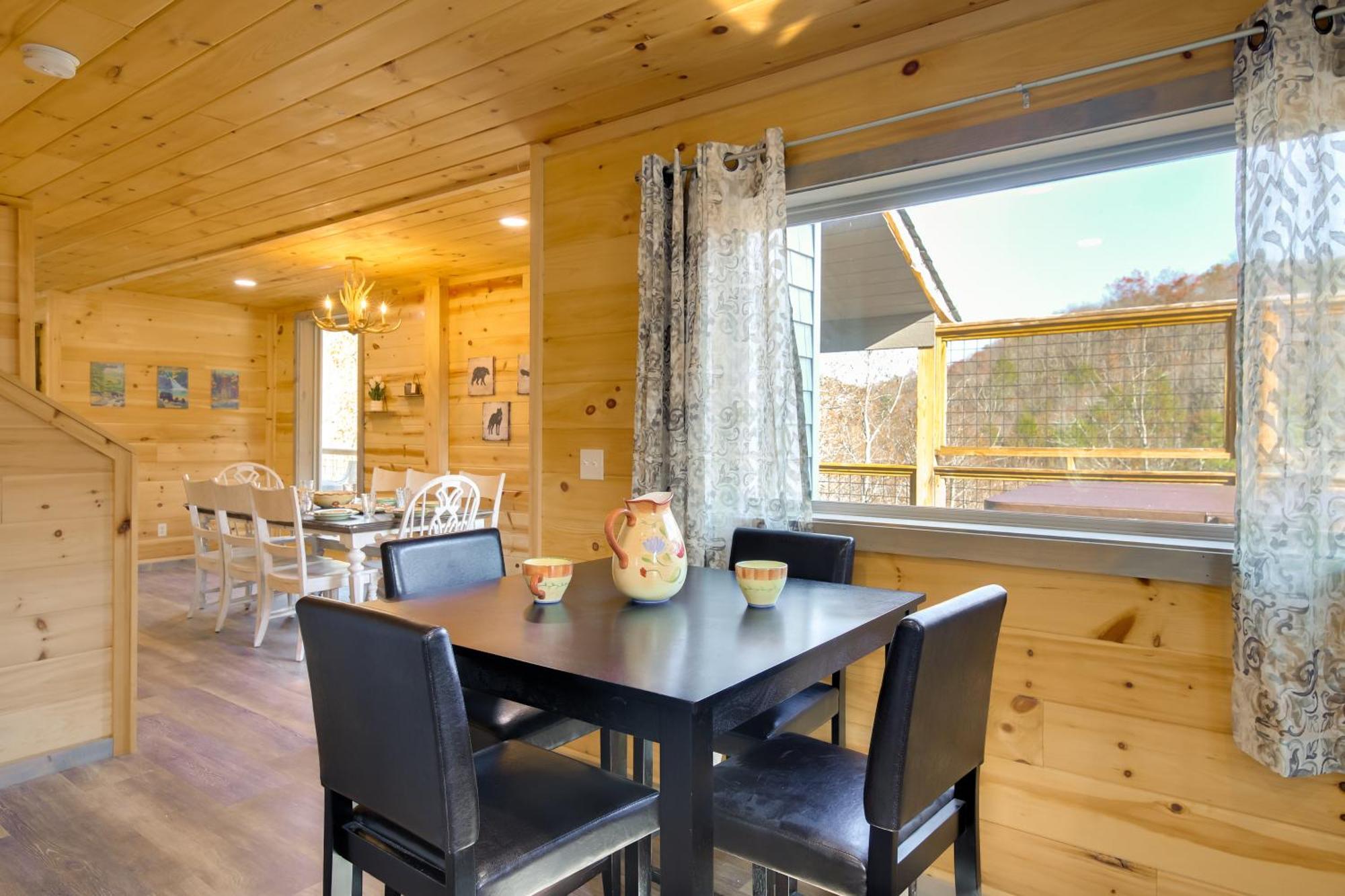 Gatlinburg Cabin With Game Room, Hot Tub And Mtn Views Extérieur photo